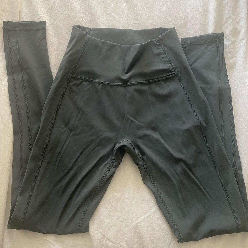 Alphalete Pulse Kinetic Leggings Porcelain Grey Size Small